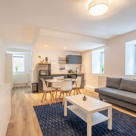 Gemuetliche Dachgeschosswohnung -Waldstrassenviertel Leipzig Exterior foto